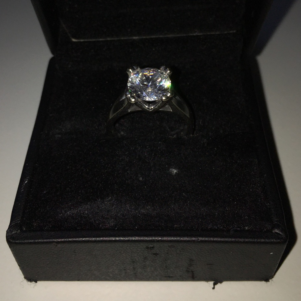 Savannah Round Cut Engagement Ring